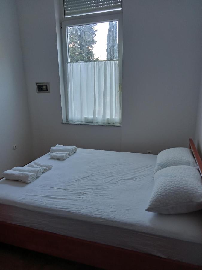 Apartman Mara Ловран Екстер'єр фото